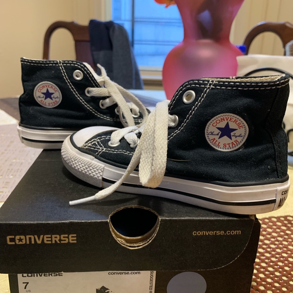 Converse high top toddler size 7